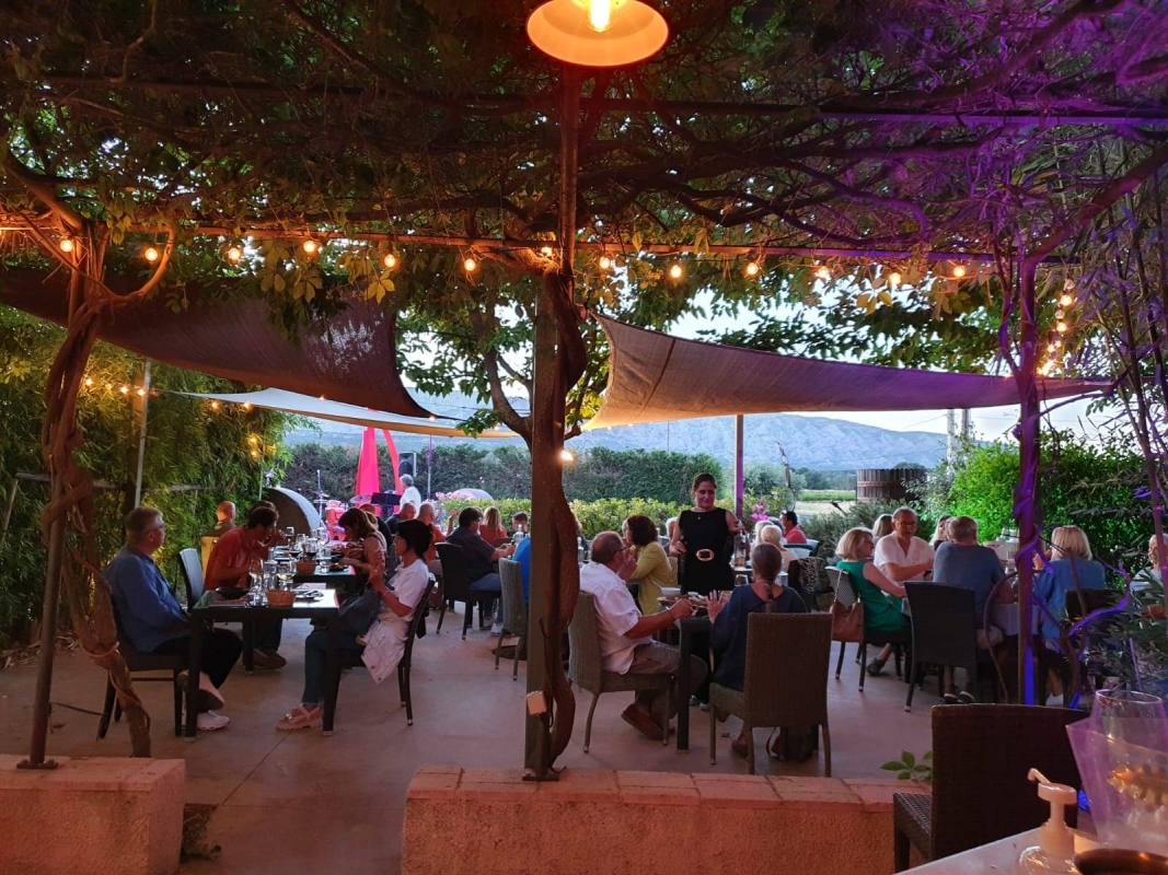 Événements - Ferme Auberge Terre De Mistral - Auberge Rousset - Cuisine Locale