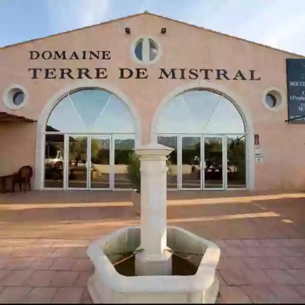 L'auberge - Ferme L'auberge Terre Du Mistral - Auberge Rousset - Moulin à Huile Rousset